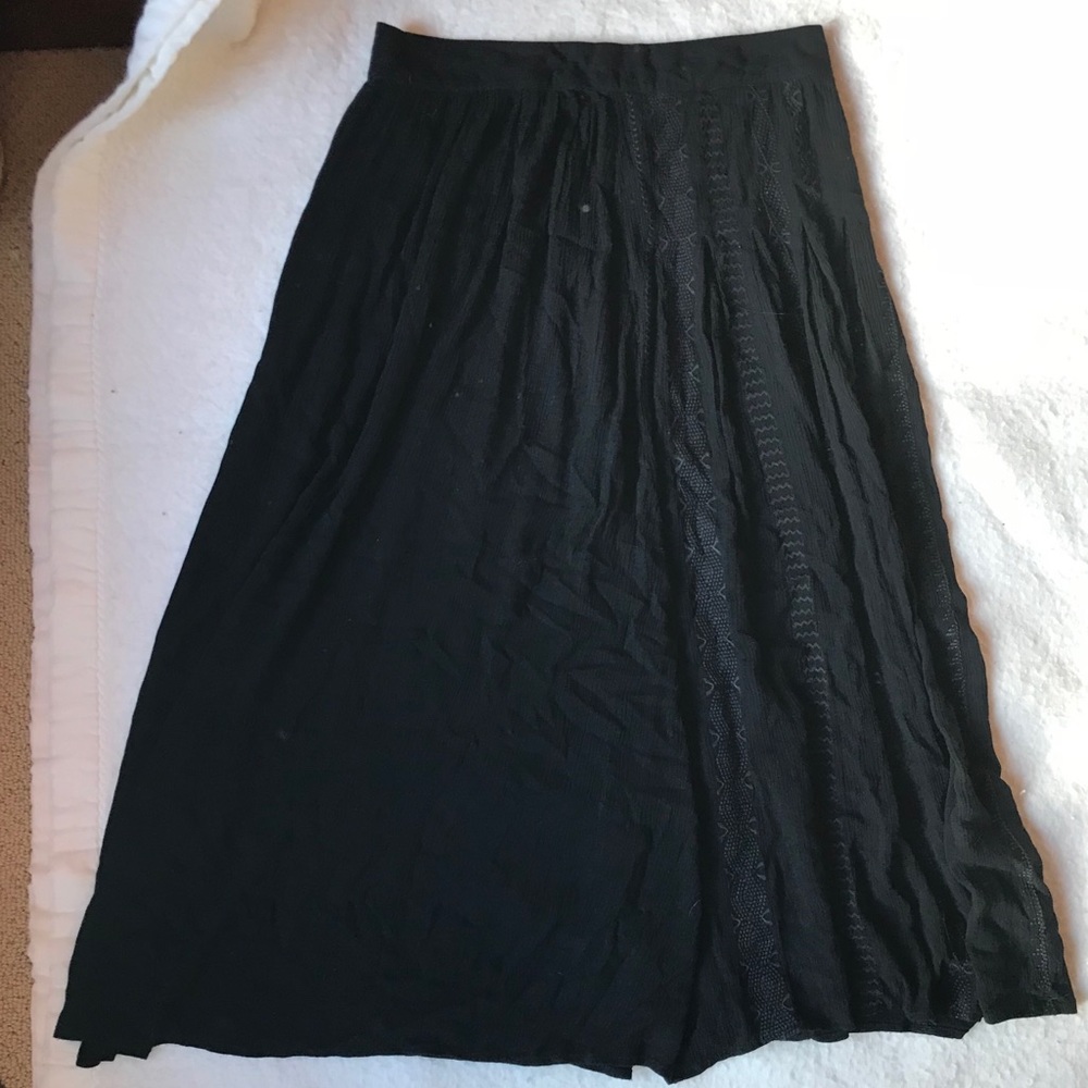 EUC Mallarerro black maxi skirt